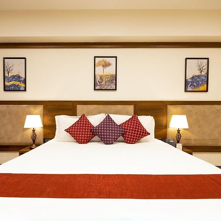 Hotel Tip Top International Pune Pimpri-Chinchwad ภายนอก รูปภาพ