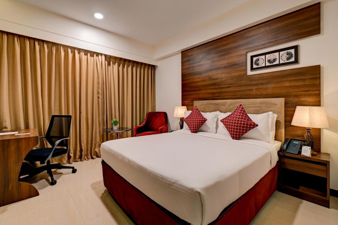 Hotel Tip Top International Pune Pimpri-Chinchwad ภายนอก รูปภาพ
