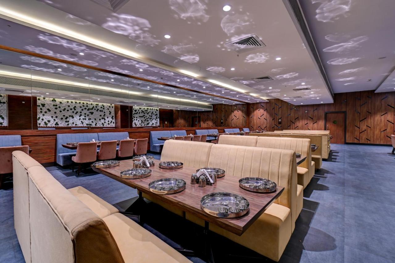 Hotel Tip Top International Pune Pimpri-Chinchwad ภายนอก รูปภาพ